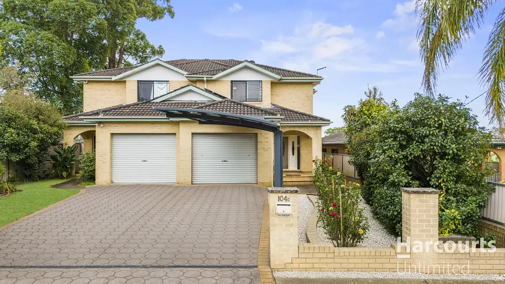Toongabbie 3房 宽敞主卧带套间 浪漫父母休息区 豪华厨房石材台面 开放式高天顶 光线充足无缝户外 便捷单车位车库 自主分层产权 无费中央空调 Full of Surprises - Must Be Sold!