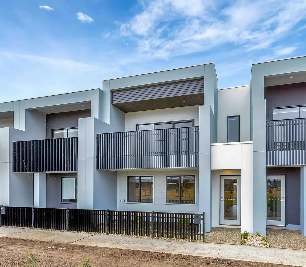 Modern & Low Maintenance Living