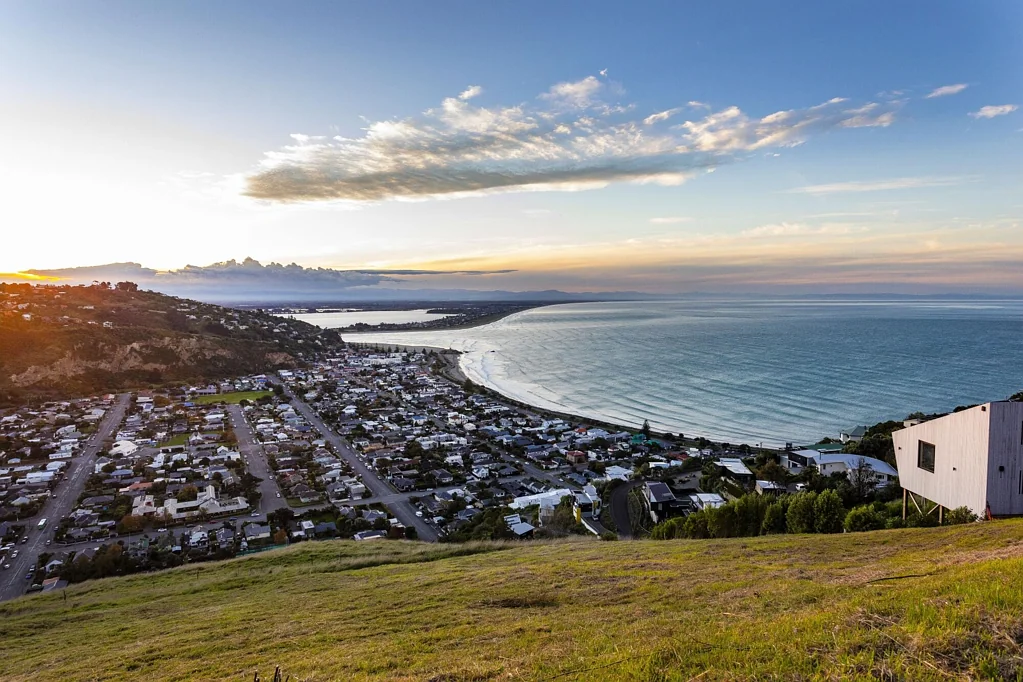 Sumner  A View Worth Building For - Price reduced!