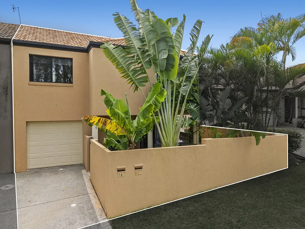 Varsity Lakes 4房  Secure Investment Opportunity with Long-Term Lease in Place