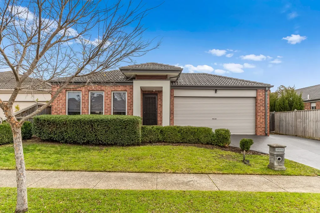 11 Romina Drive, Langwarrin, VIC 3910