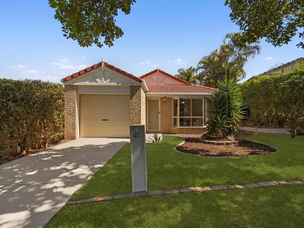 Forest Lake 3Kwarto The Perfect Balance of Style, Space & Parkside Living