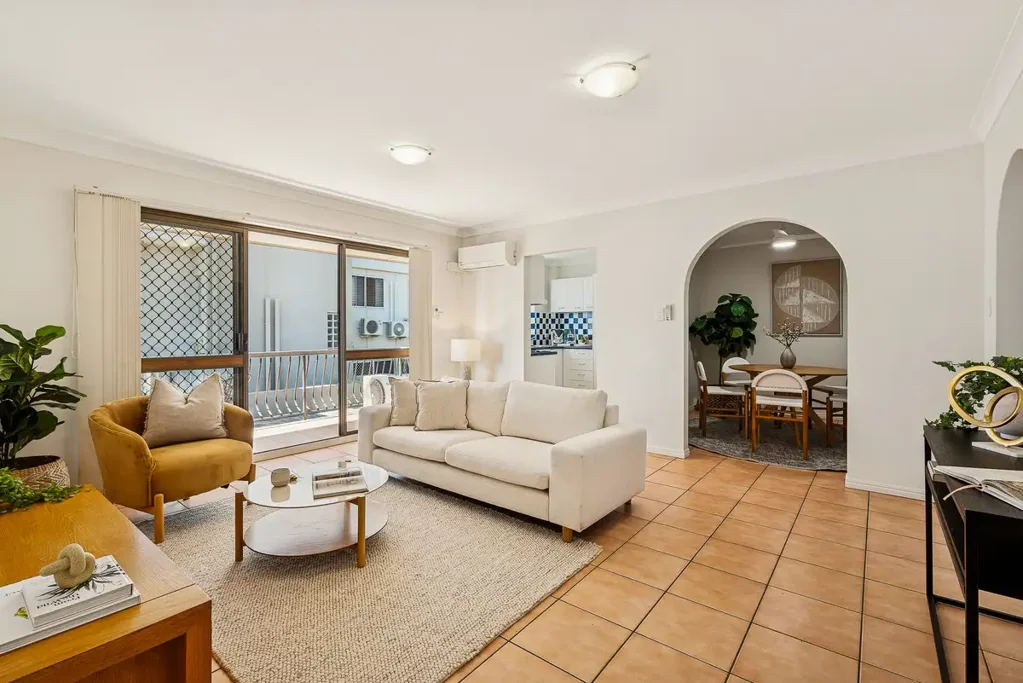 Nundah 2Kwarto Fresh and bright on the top floor at Nundah.