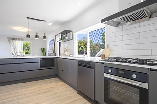 15 Benders Avenue, Hillcrest, North Shore City