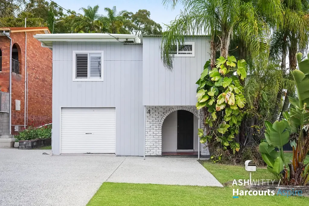 4 Stapylton Street, Coolangatta, QLD 4225