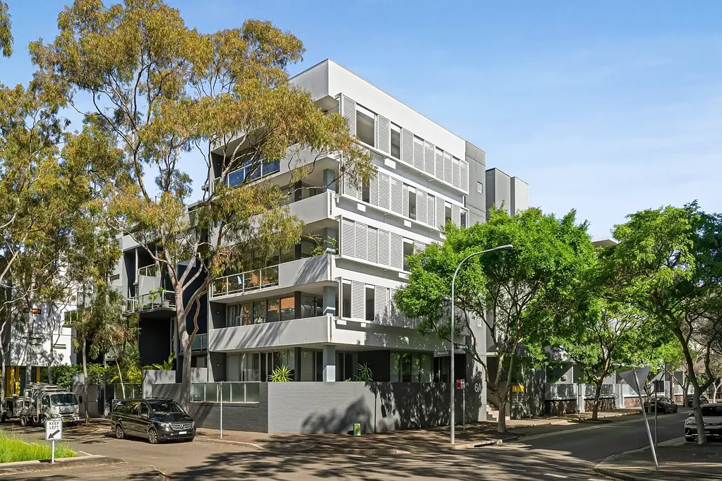 Zetland 2 Slaapkamer Stylish Two-Level Apartment with Inner-City Convenience