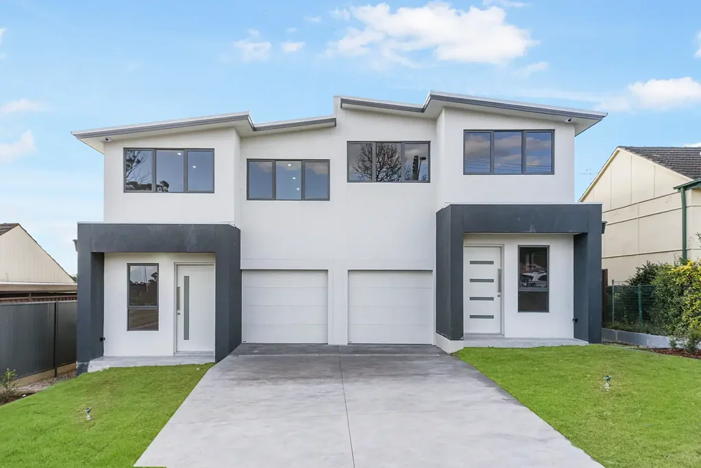 PERFECT FOR MULTI FAMILY LIVING!