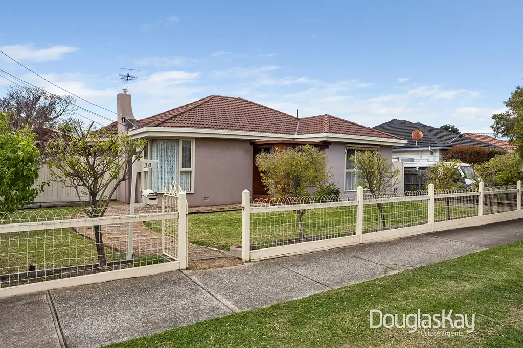 18 Rawson Avenue, Sunshine, VIC 3020