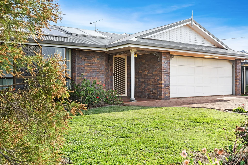13 Hass Street, Oakey, QLD 4401
