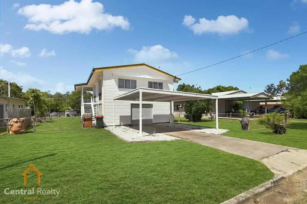 Mareeba 4ਬੈੱਡਰੂਮ SPACIOUS 4-BEDROOM HOME WITH LARGE FENCED YARD & PLENTY OF POTENTIAL
