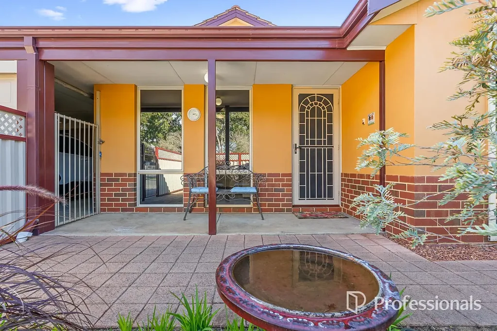 Middle Swan 4房  Your Private Family Oasis with Stunning Views from Every Room