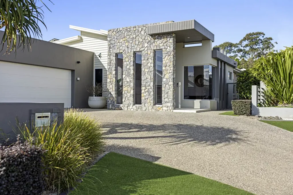 22 Daniells Close, Middle Ridge, QLD 4350