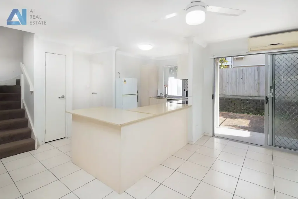 Central Loganlea Location