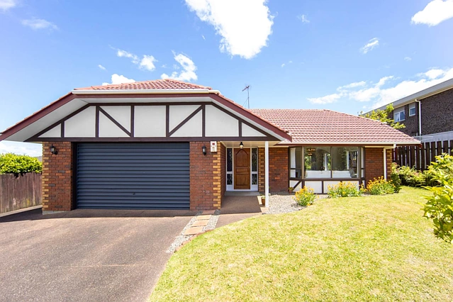 47 Pigeon Mountain Road, Half Moon Bay, Manukau City