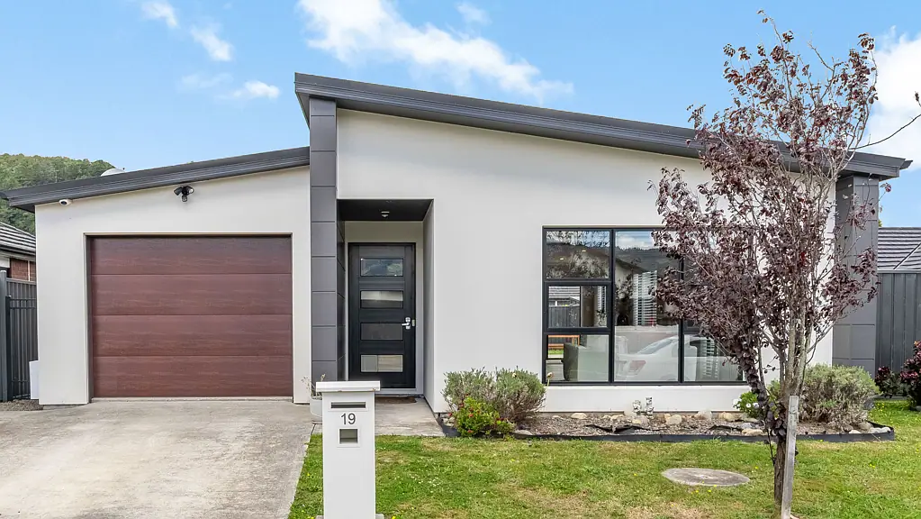 19 Te Kaeaea Crescent, Wallaceville, Upper Hutt, Wellington