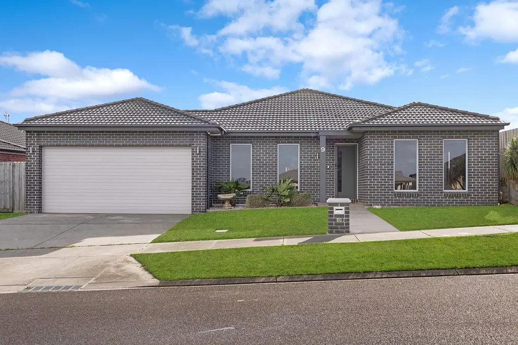 Warrnambool 3 Bedroom Beautifully Presented Family Home in a Convenient Location