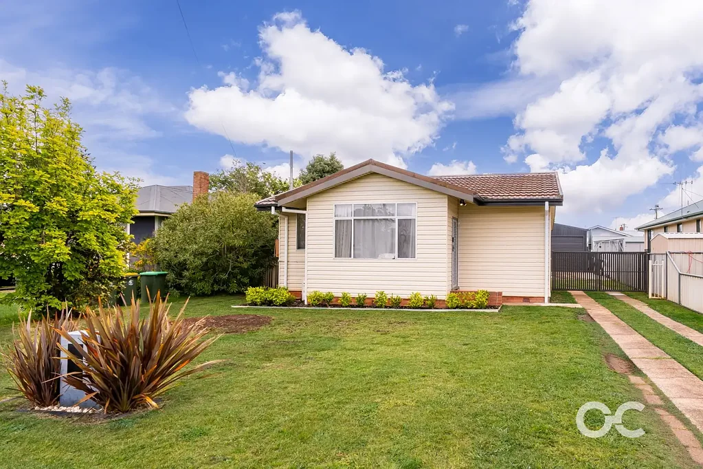 Orange 3कमरा Charming Home, Generous Block & Great Shedding