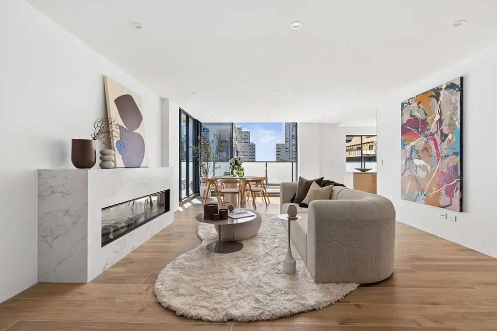 Burwood 3房 顶层瞰景 166平米奢装 现代装修 大露台 步行商圈 私人电梯车位 Entire Floor Penthouse Sanctuary of Epic Proportions
