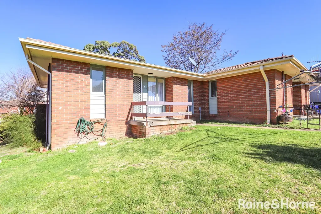 Comfortable 1 bedroom Unit Available NOW!!!!