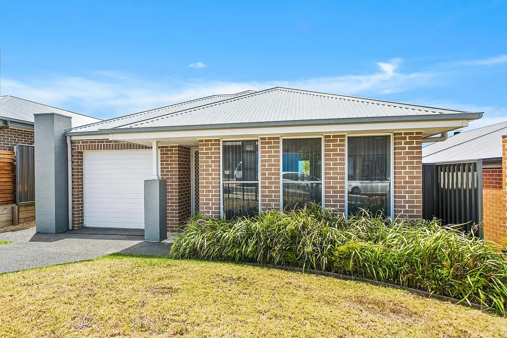 Modern 3-Bedroom Haven in the Heart of Brooks Reach