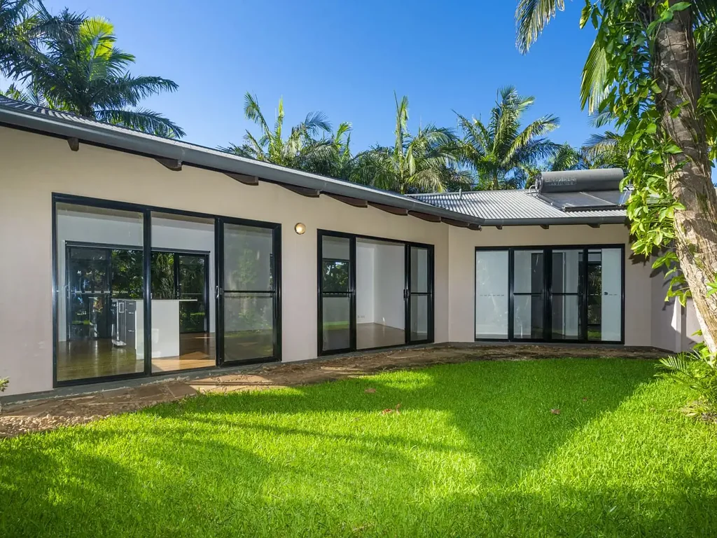 2 Bedroom Home Nestled in Tranquil Gardens