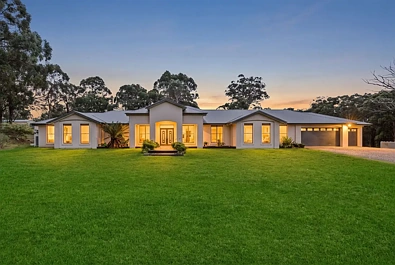 Oakdale 4Moenga Where Luxury Meets Lifestyle – An Exceptional Acreage Estate