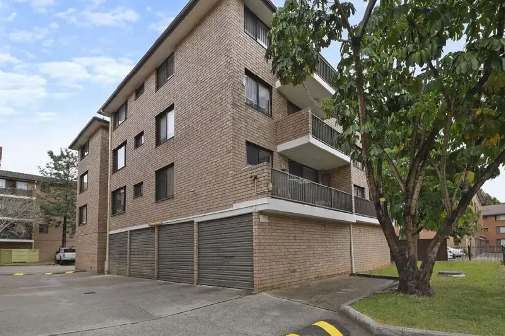 Two Bedroom Unit in Liverpool