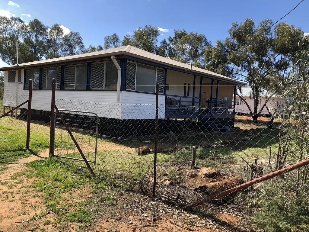 Morven 2બેડરૂમ REDUCED! $199,000 -Charming 2 bedroom cottage on a fully fenced 1/2 acre lot.