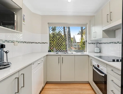28/22-26 Warren Street, St Lucia, QLD 4067, 2房, 1浴, 排房