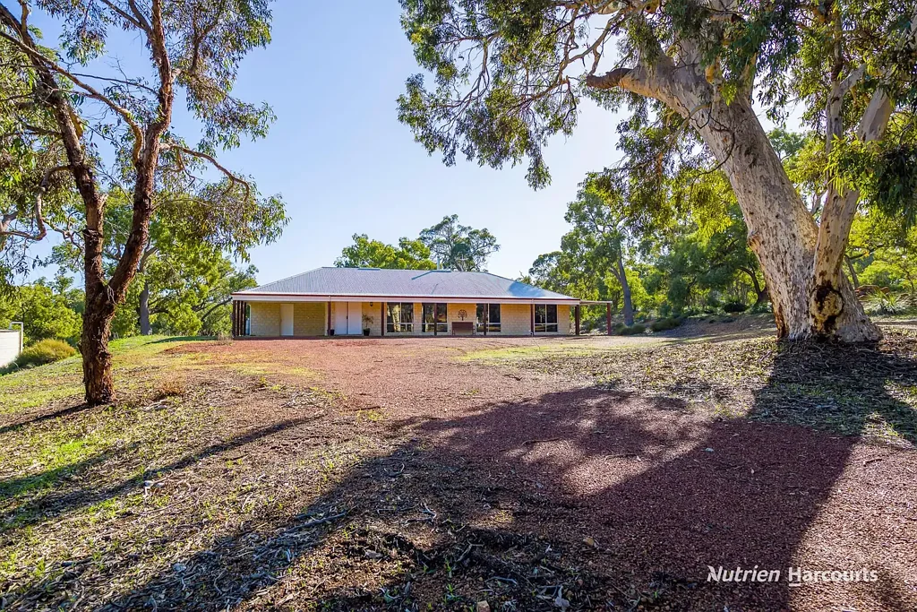 230 Holstein Loop, Lower Chittering, WA 6084