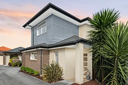 2/35 Hart Street, Airport West