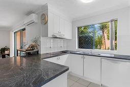7/2340 Gold Coast Highway, Mermaid Beach