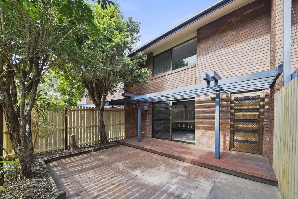 3 Bedroom Townhouse for Rent in Carseldine!