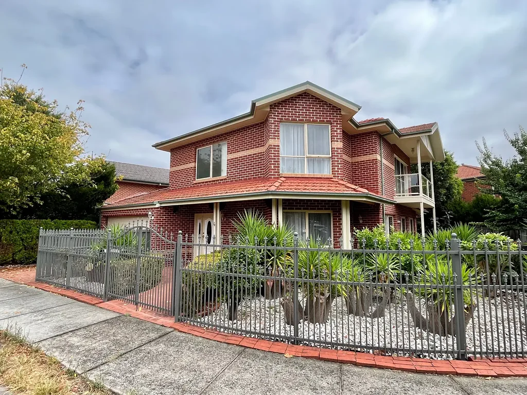 LOVELY THREE BEDROOM HOME IN GREAT LOCATION