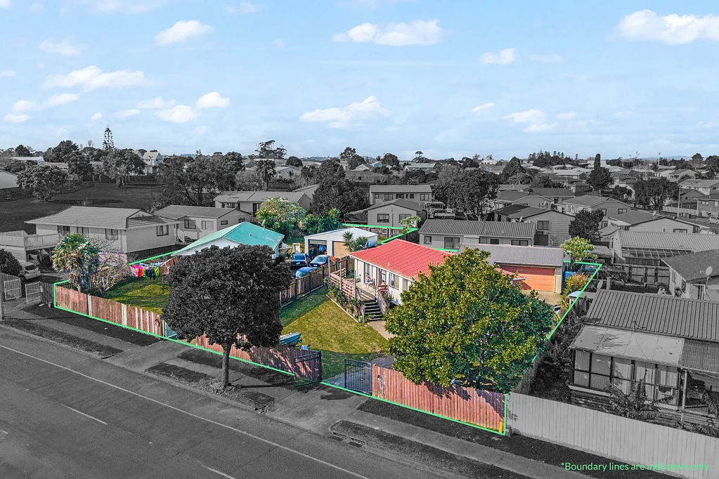 Clendon Park 3房  1260sqm Buy One or Both - Must Be Sold