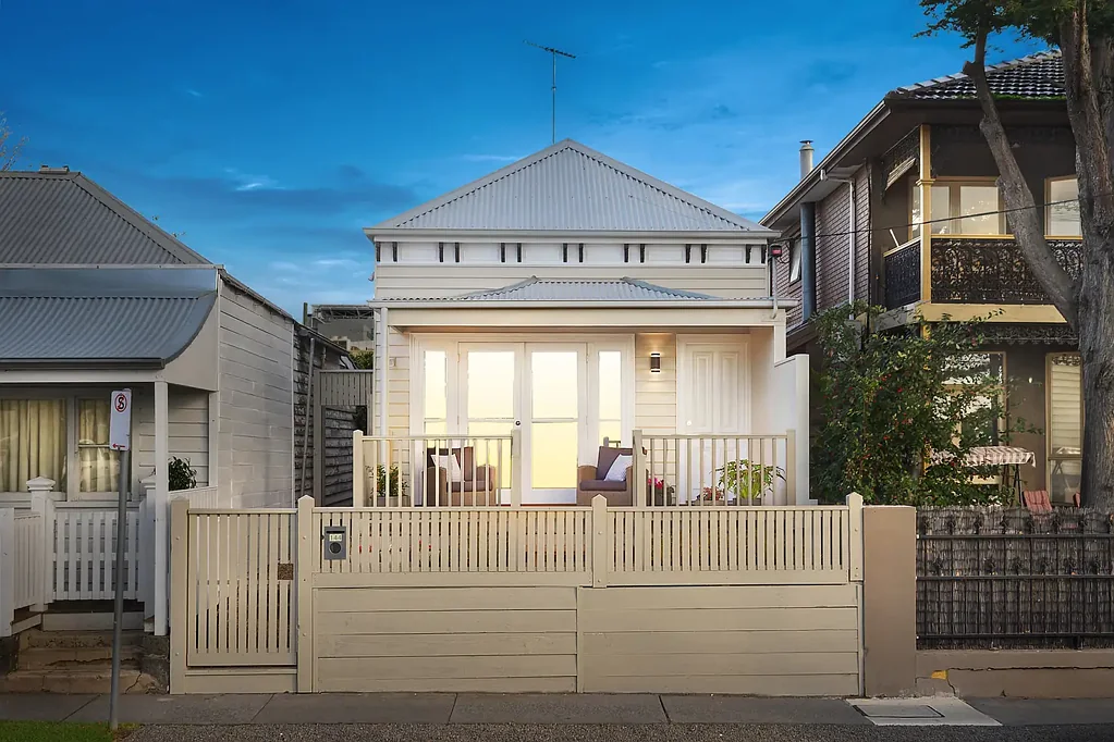 Geelong 3ห้องนอน Waterfront Location Offering Park and Bay View