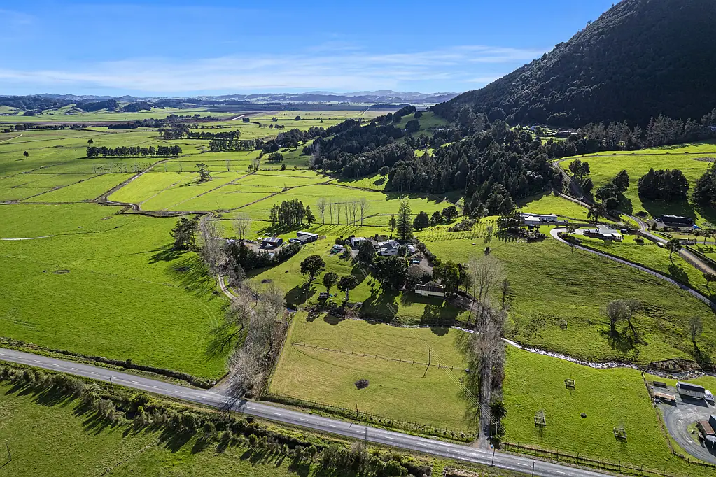 Hikurangi  Building Dreams in Jordan Valley Road