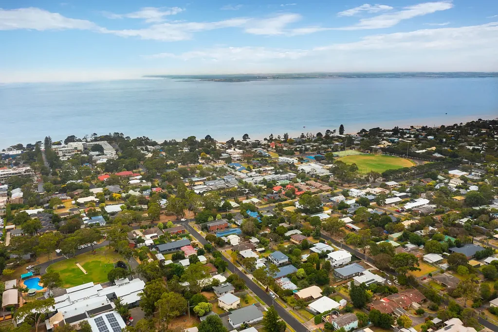Cowes 3Habitaciones Prime Development Opportunity - currently Tenanted