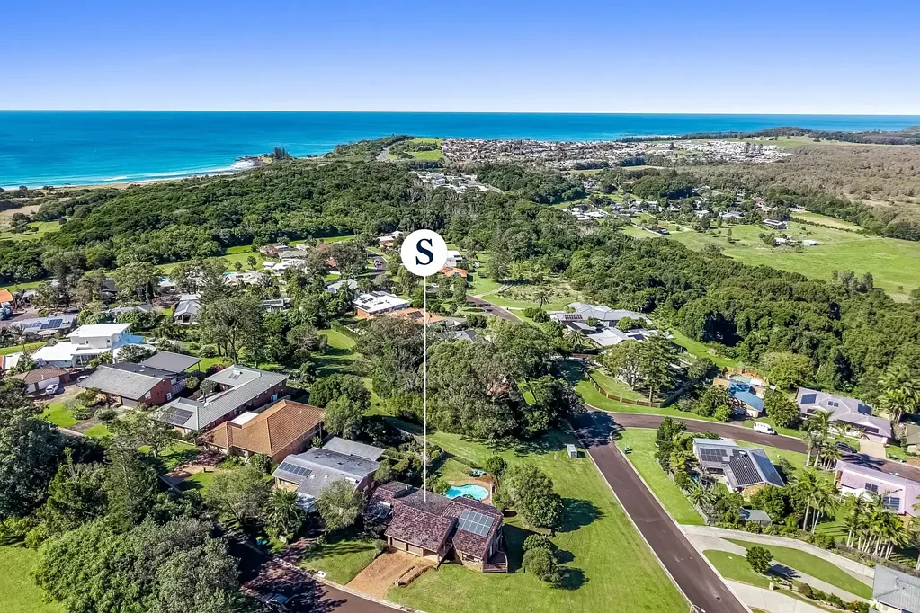 Lennox Head 3Kwarto Solid Family Home with Pool and Ocean Views