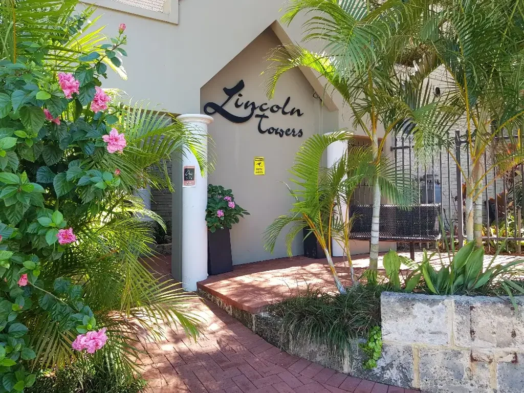 Highgate 1房  CITY AT YOUR DOOR STEP!!!