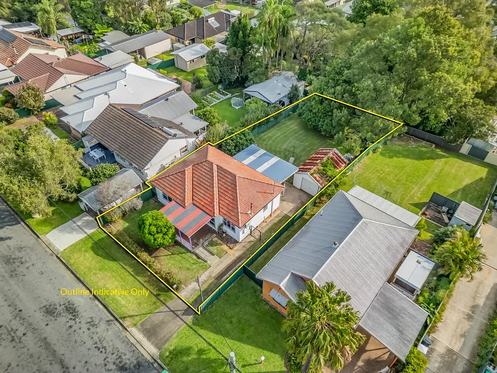 7 Lake Road, Fennell Bay, NSW 2283