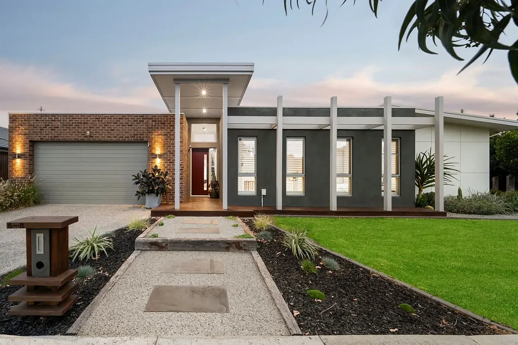 6-8 Silvercrest Way, Armstrong Creek, VIC 3217