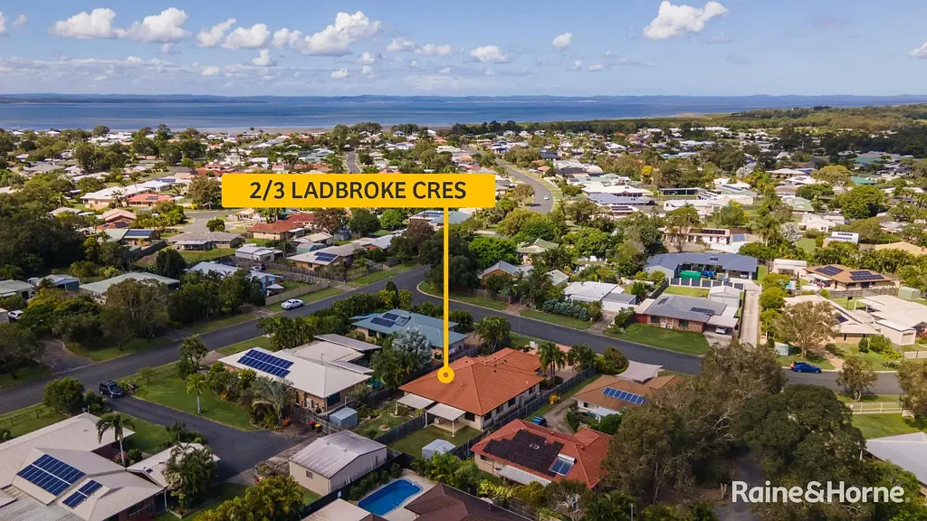 2/3 Ladbroke Crescent, Urangan, QLD 4655