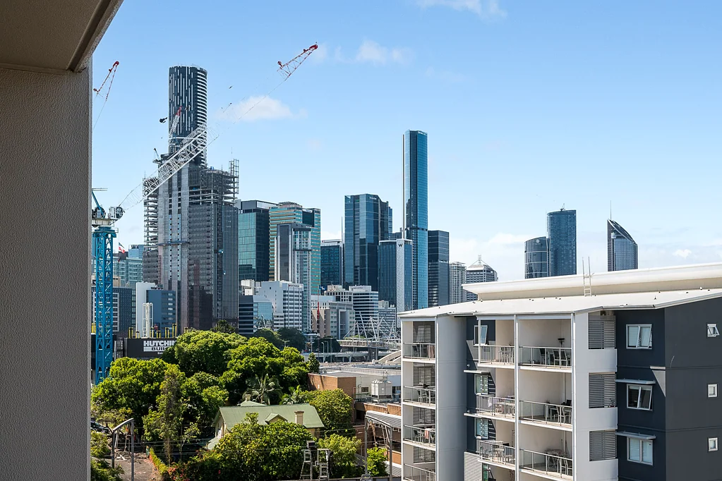 FULLY FURNISHED APARTMENT IN PRIME CBD LOCATION