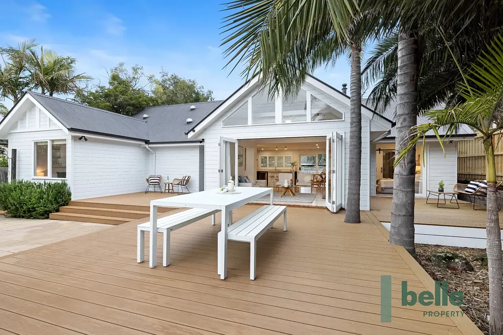 Blairgowrie 4chambre Contemporary coastal bliss steps from the sand!