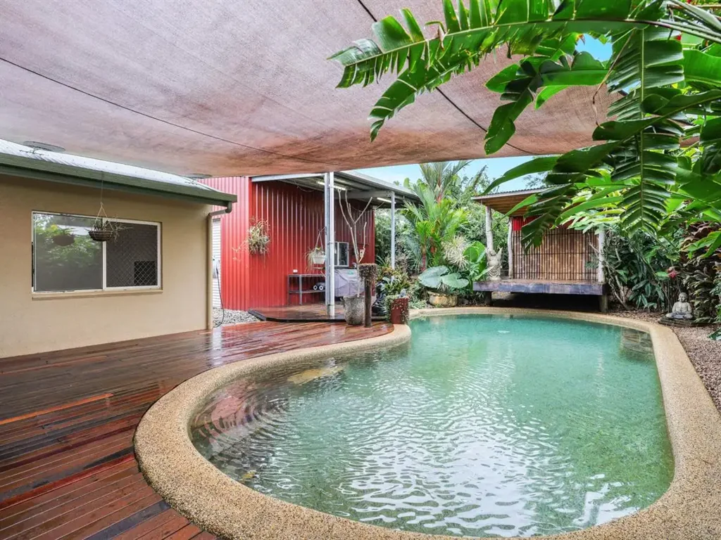 Redlynch 5ਬੈੱਡਰੂਮ 5 bedroom Redlynch home with shed and pool