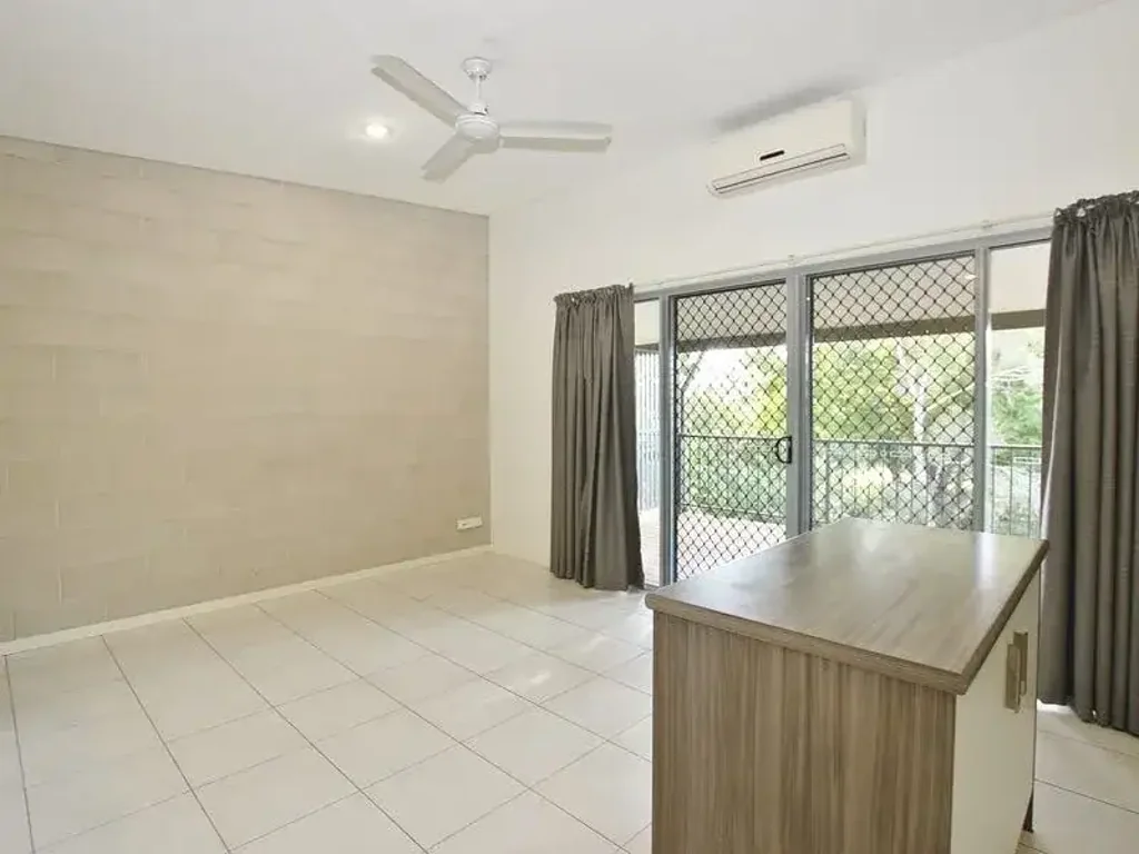 Contemporary Comfort 2 Bedroom Unit in a Quiet, Convenient Location