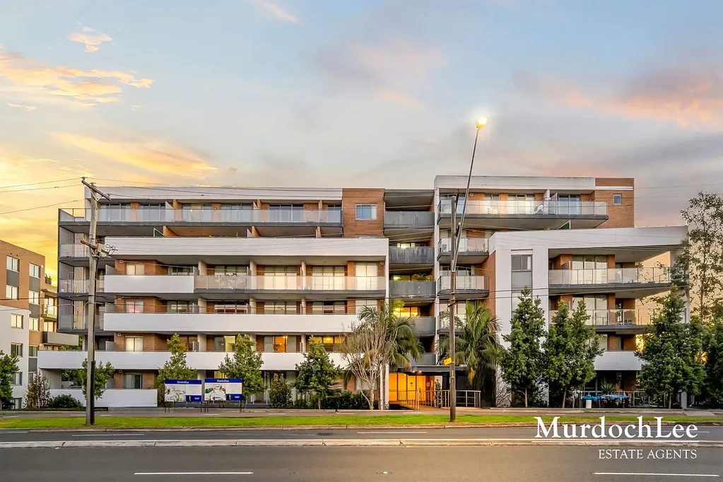 Baulkham Hills 1 Bedroom Stylish Simplicity in the Heart of Baulkham Hills | Walk to Grove Square & Express CBD Bus!