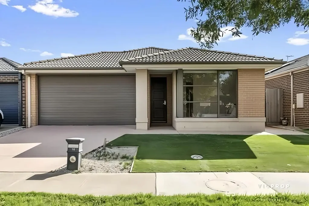 Modern Comfort & Convenience in Point Cook