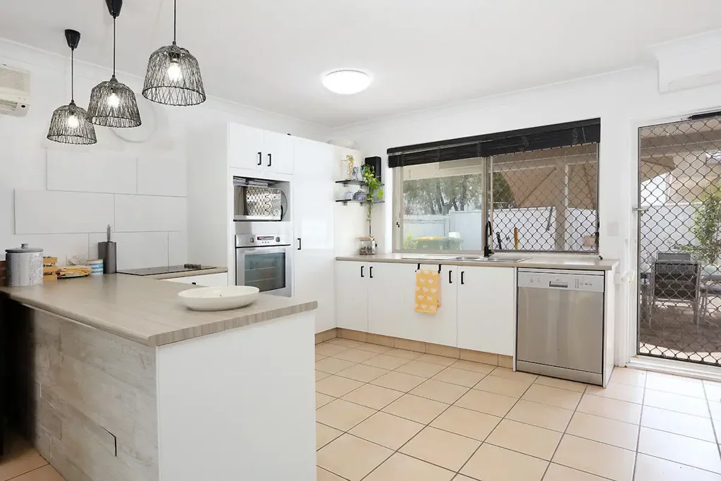 18/469 Pine Ridge Road, Runaway Bay, QLD 4216